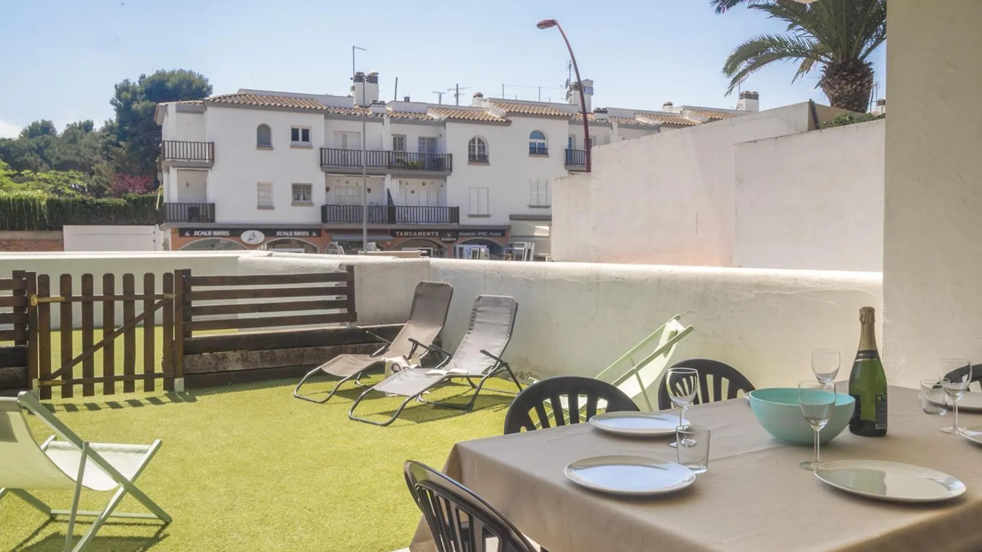 Apartamento Con Piscina Y Parking A 100M De La Playa De Riells, 3 Habitaciones - Es-325-1 Torroella de Montgrí