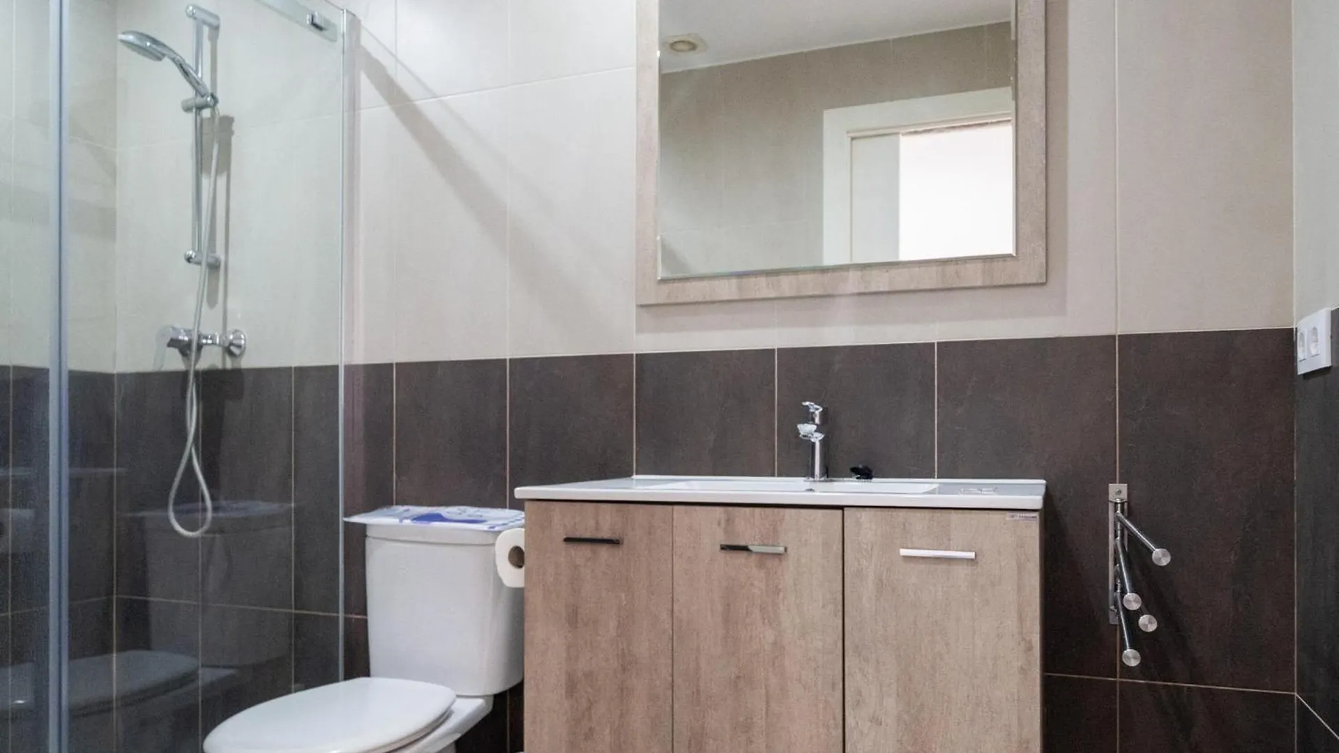 Apartamento Con Piscina Y Parking A 100M De La Playa De Riells, 3 Habitaciones - Es-325-1 Torroella de Montgrí Daire